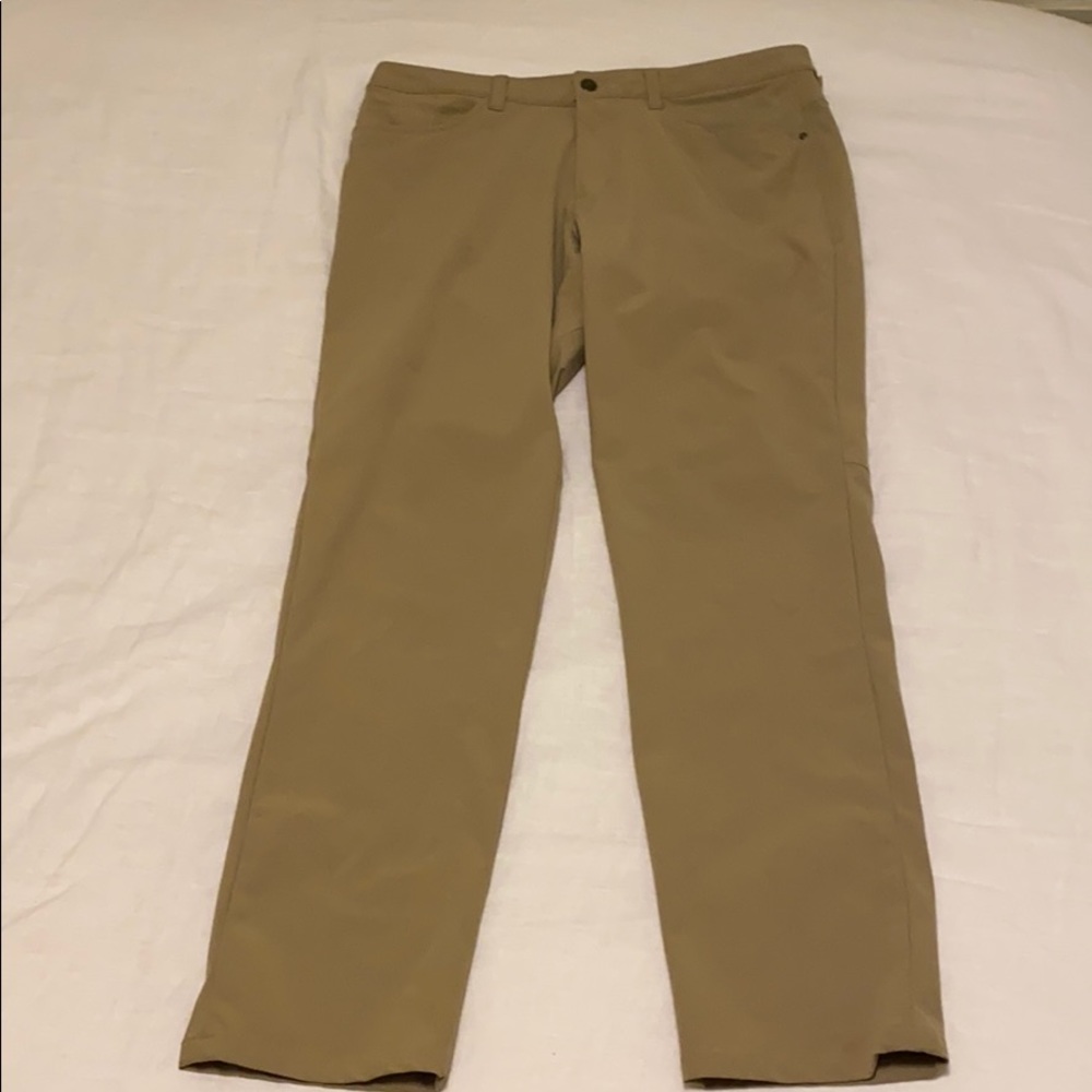 Lululemon ABC pants - men’s 34 x 34 - tofino sand